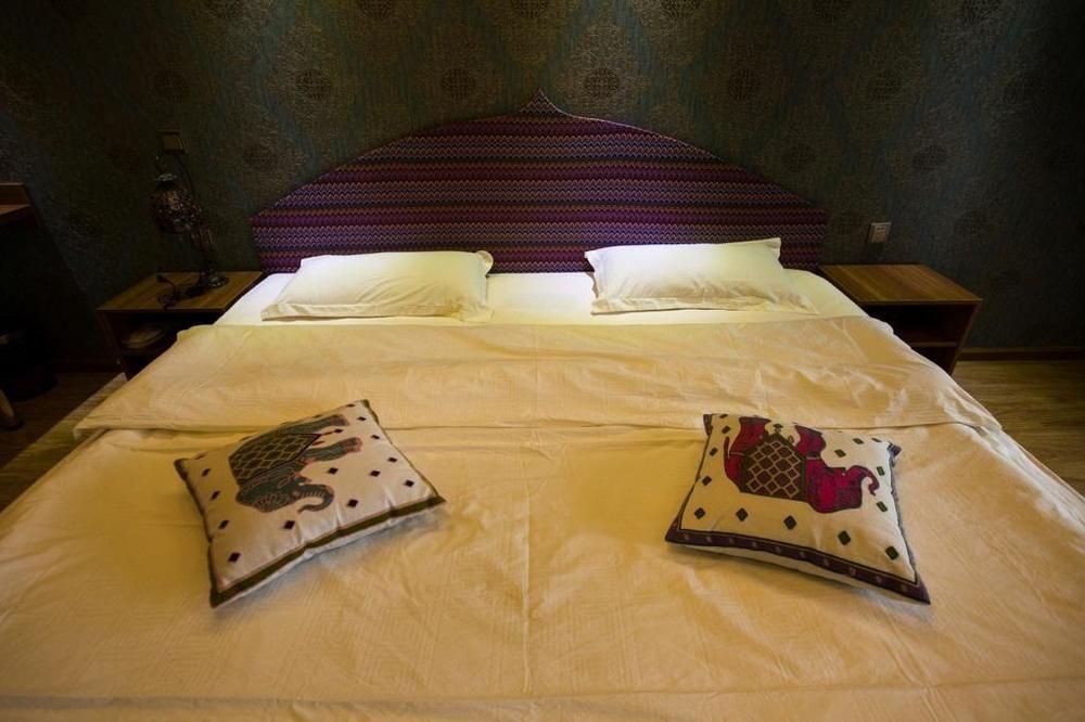 Yawei Apartment Hotel Куньмин Экстерьер фото