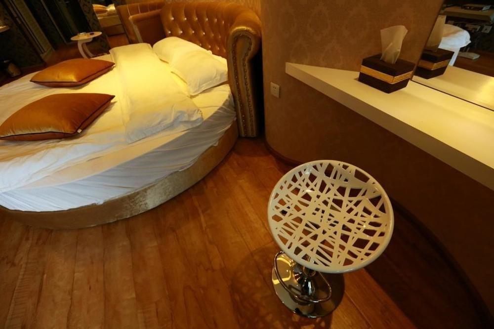 Yawei Apartment Hotel Куньмин Экстерьер фото