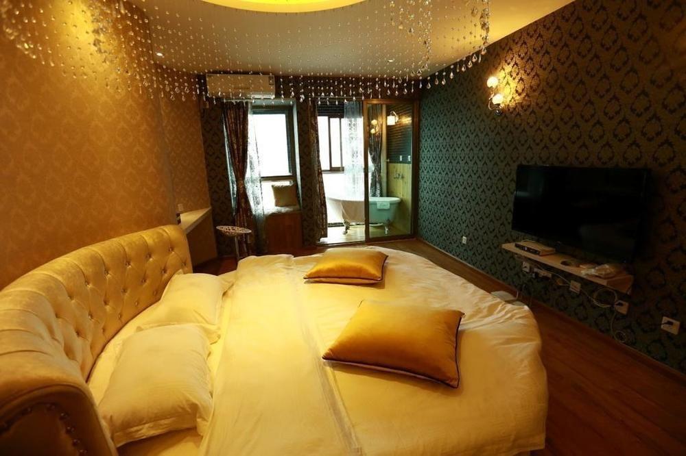 Yawei Apartment Hotel Куньмин Экстерьер фото
