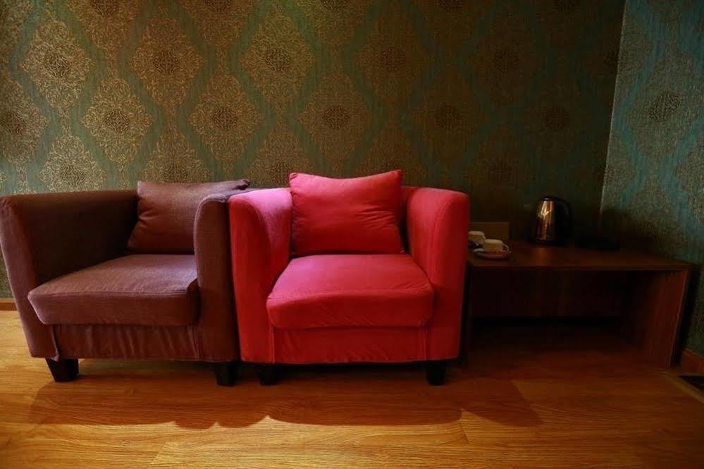 Yawei Apartment Hotel Куньмин Экстерьер фото
