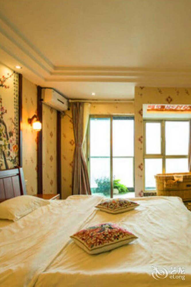 Yawei Apartment Hotel Куньмин Экстерьер фото